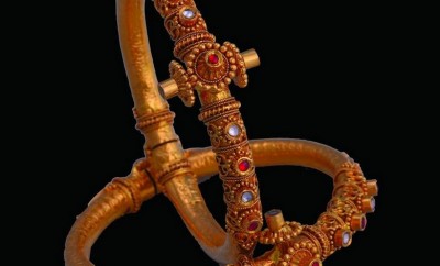 antique gold bangle designs