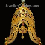 Gold Vanki in colorful stones