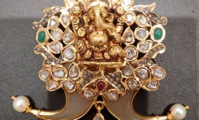 Ganesha puligoru Pendant with pachi diamonds