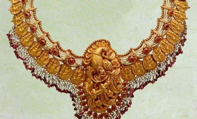 kasulaperu necklace in peacock design