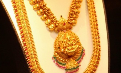 gold bridal jewellery set