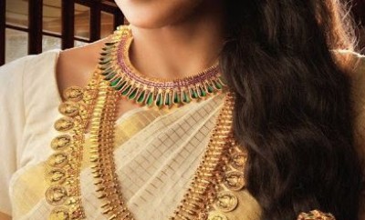 traditional kerala jewellery showcased by actress Shobhana