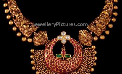 intricate crafted antique gold necklace designs