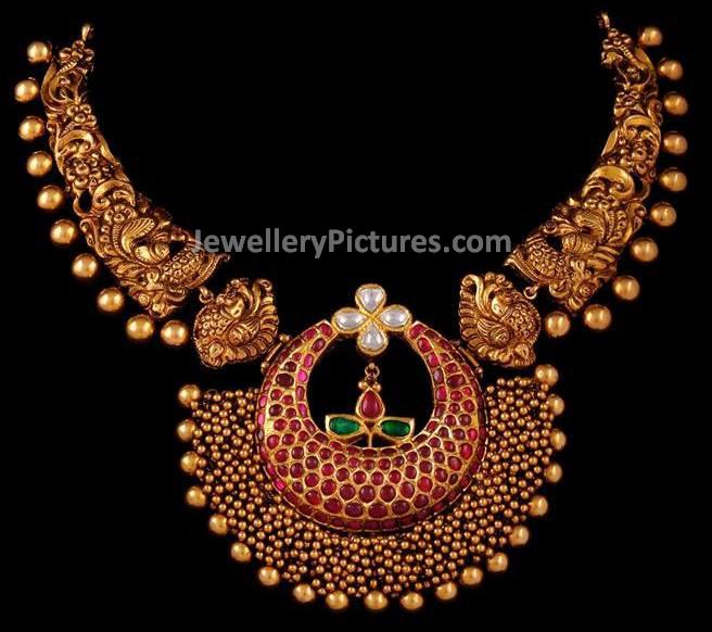 intricate crafted antique gold necklace designs