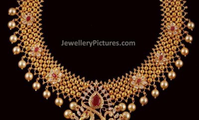 latest gold necklace design with diamonds