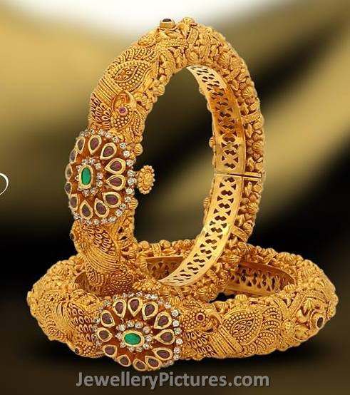 antique bangles designs made of gold