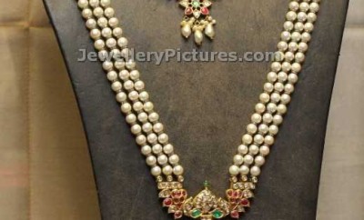 pearls jewellery designs in gold three layerd pearl chain