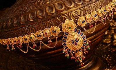 gold vaddanam chains