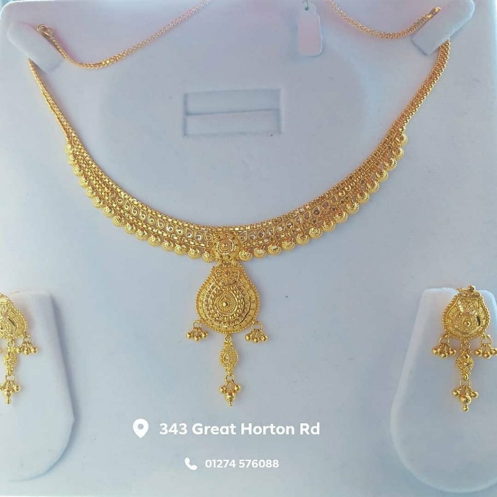 28 Grams Gold Necklace with Earrings Models