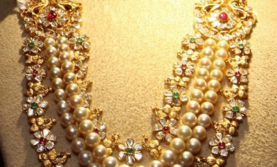 gold and uncut bridal jewellery