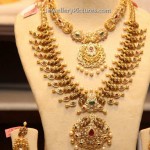 Gold Jewellery Design Necklace and Earrings