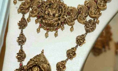 south indian temple jewellery nakshi work
