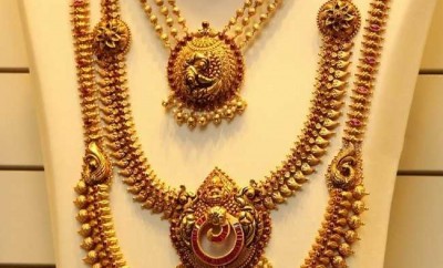 joyalukkas necklace designs and long chain designs